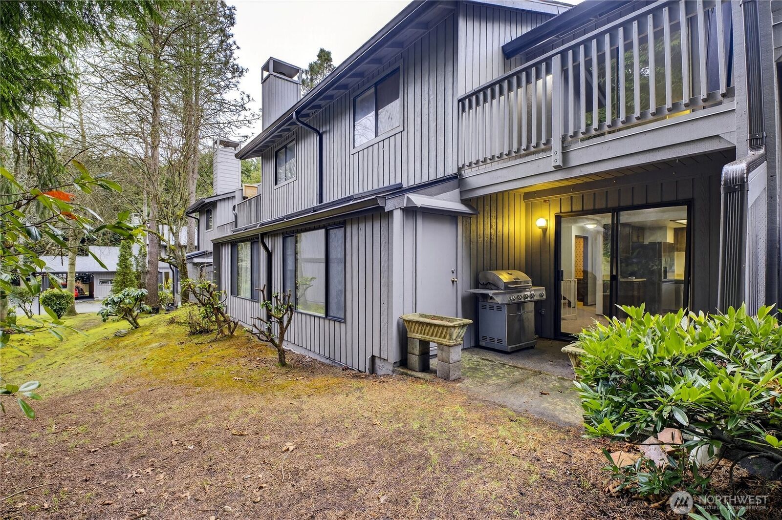 Property Photo:  4123  145th Avenue NE  WA 98007 