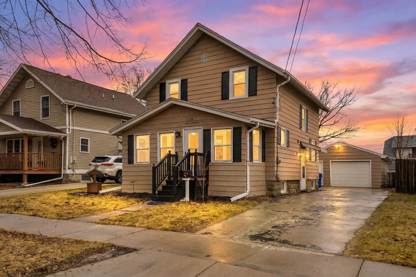 Property Photo:  726 W Summer Street  WI 54914 