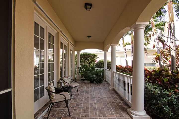 Property Photo:  2077 Futana Way  FL 33414 