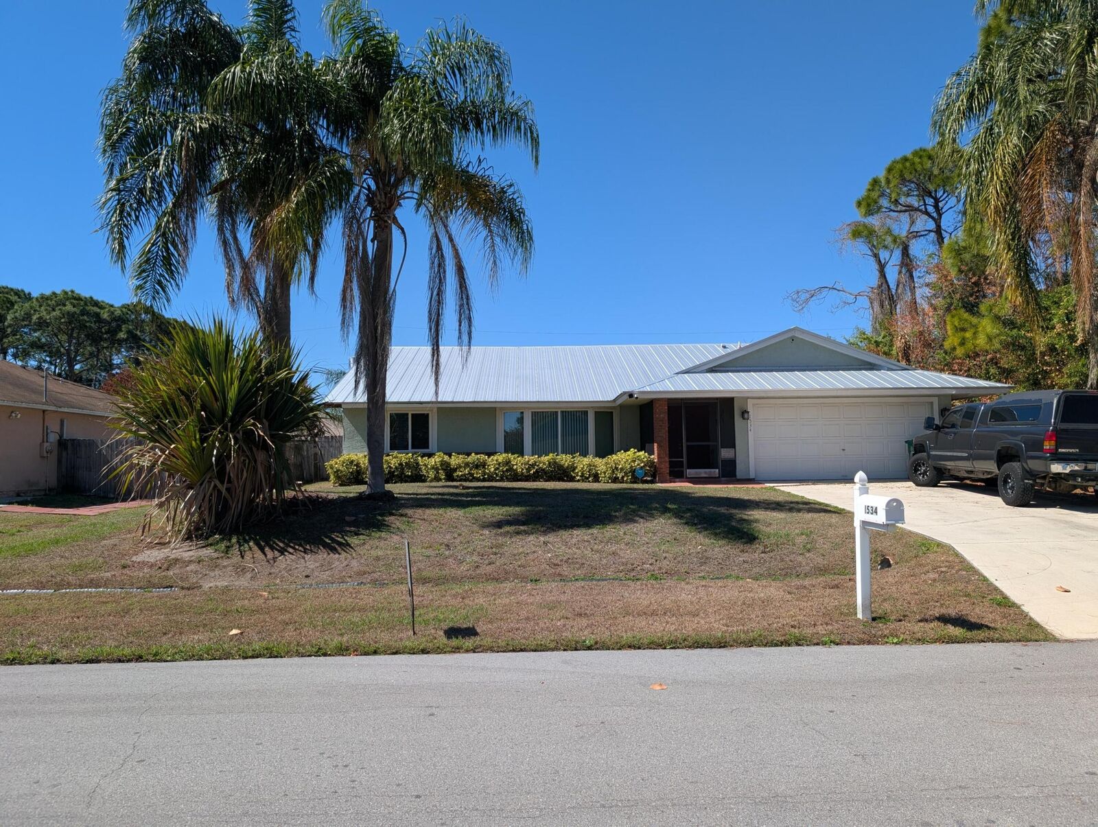 Property Photo:  1534 SE Sutton Street  FL 34953 