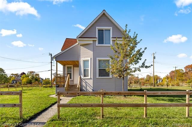 Property Photo:  1973 E Grand Unit B Boulevard  MI 48211 