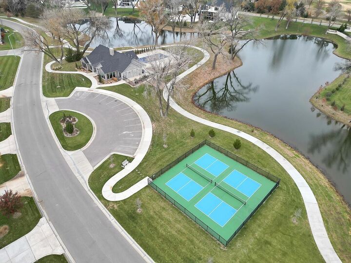 Property Photo:  1434 S Monument St  KS 67235 