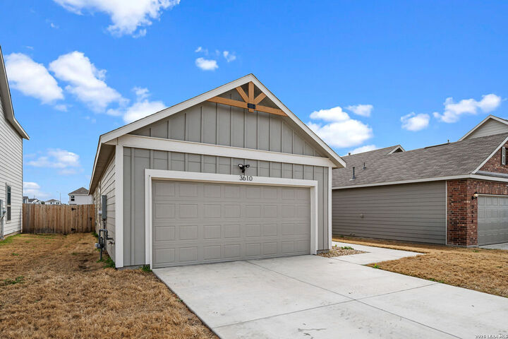 Property Photo:  3610 Palmwood Terrace  TX 78222 