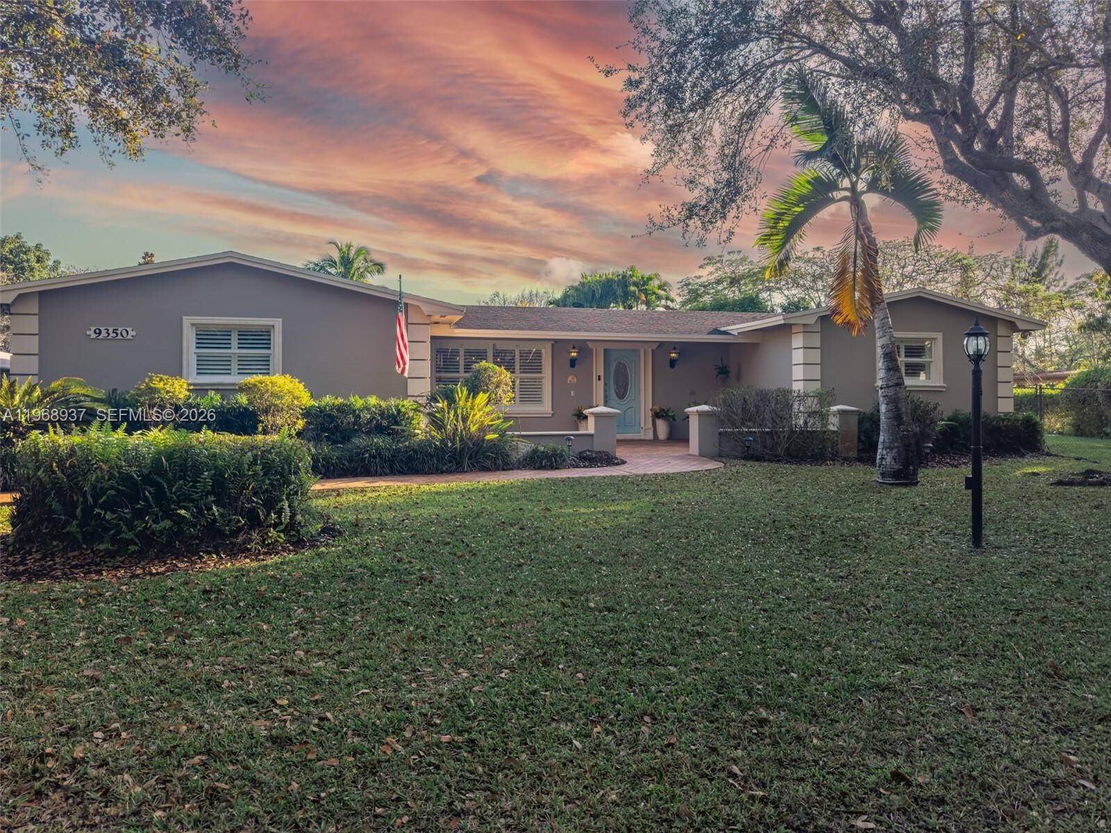 Property Photo:  9350 SW 120th St  FL 33176 
