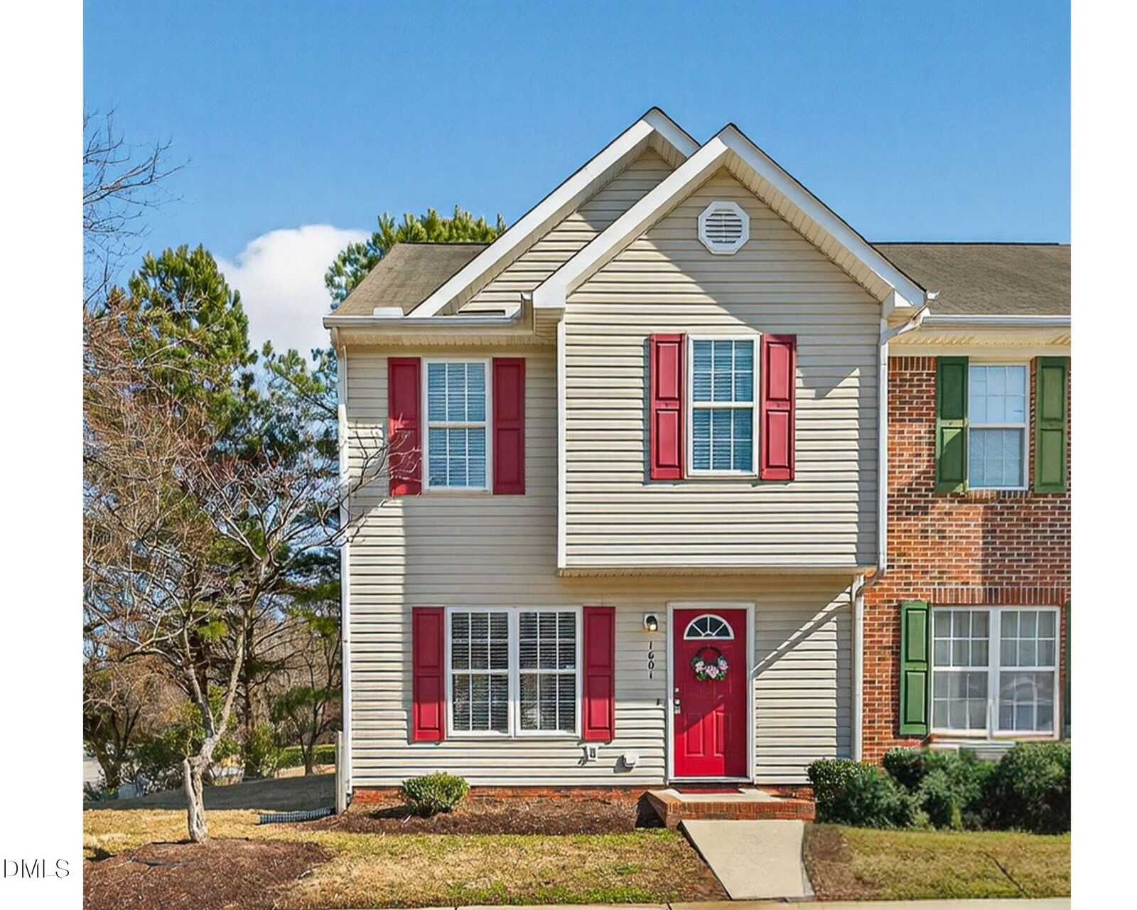 Property Photo: 1601 Briarmont Court NC 27610