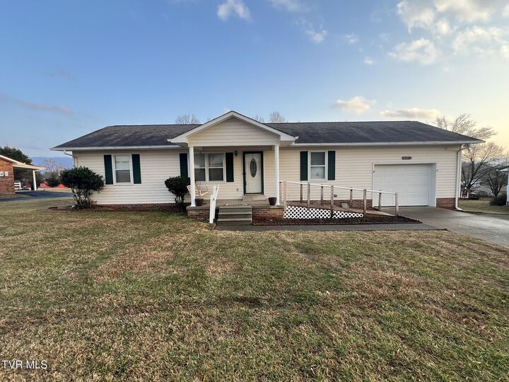 Property Photo: 207 Crest Drive TN 37645