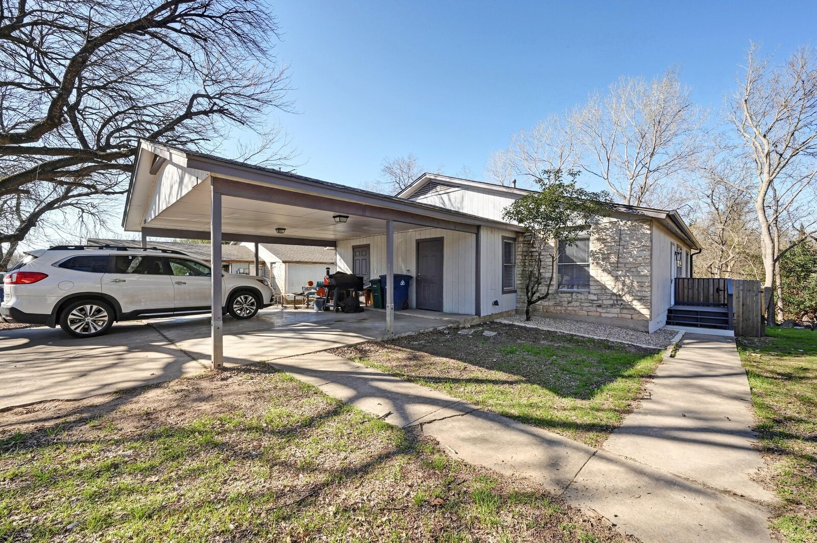 Property Photo:  5303 Spring Meadow Road B  TX 78744 