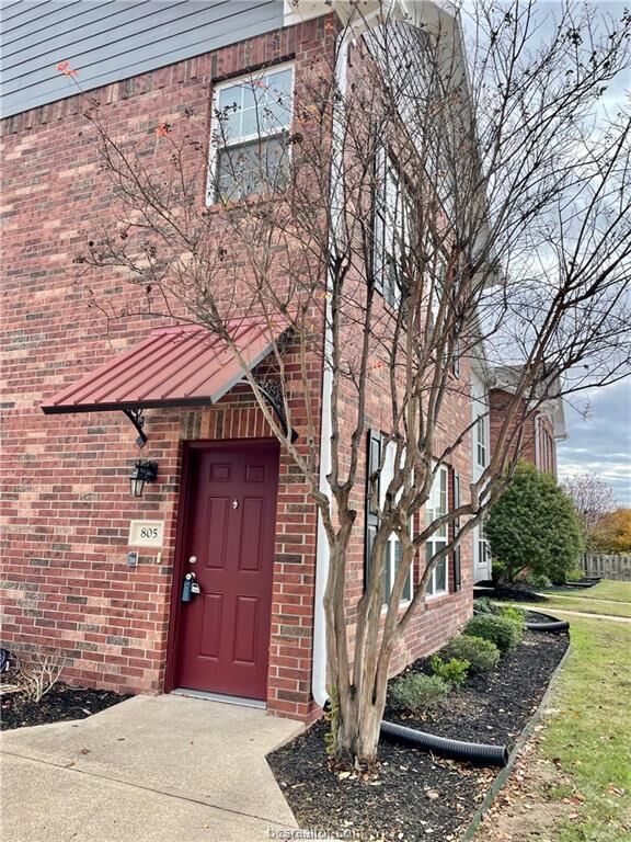 Property Photo:  801 Luther Street W 805  TX 77840-2894 