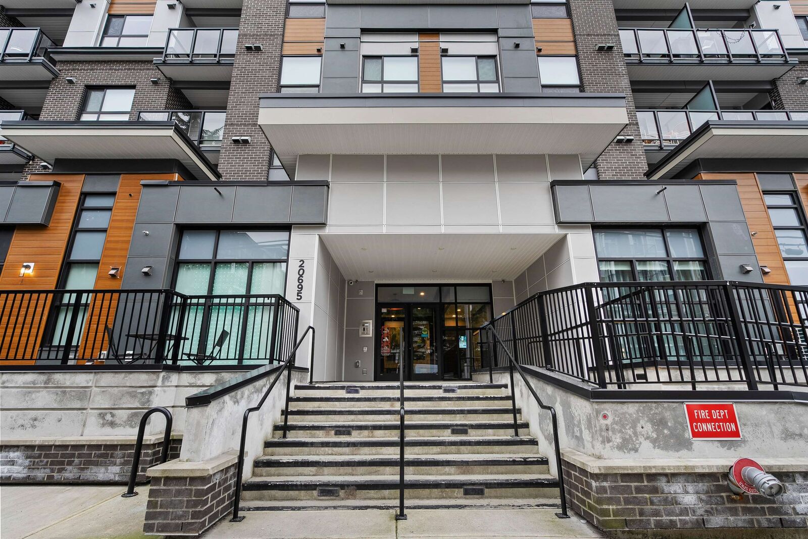 Property Photo:  20695 Eastleigh Crescent 217  BC V3A 0P7 