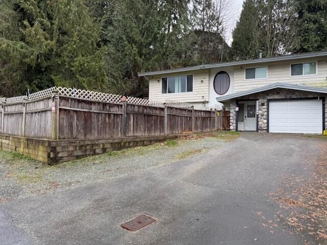Property Photo: 33368 Knight Avenue BC V2V 5K8