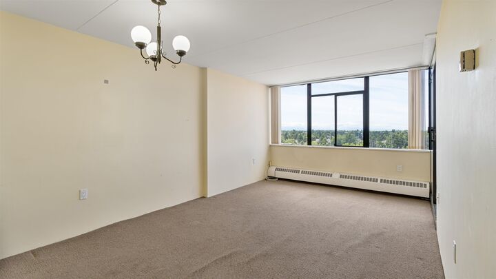 Property Photo: 6651 Minoru Boulevard 1208 BC V6Y 1Z2