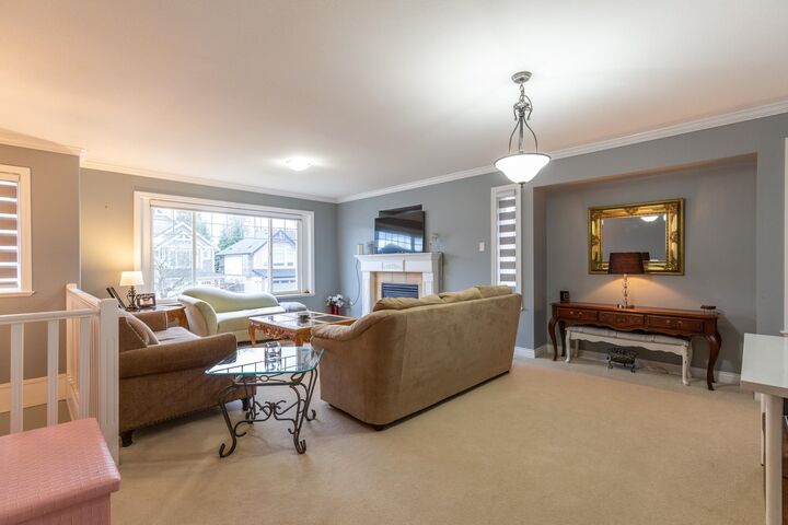 Property Photo:  32967 Egglestone Avenue  BC V2V 7R7 