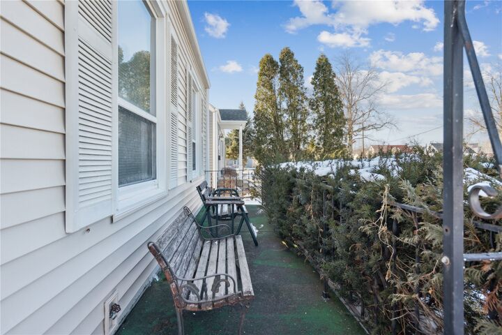 Property Photo: 147 18th Street SW IA 52404