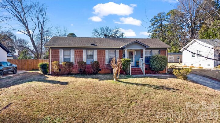 Property Photo:  3535 Driftwood Drive  NC 28205 