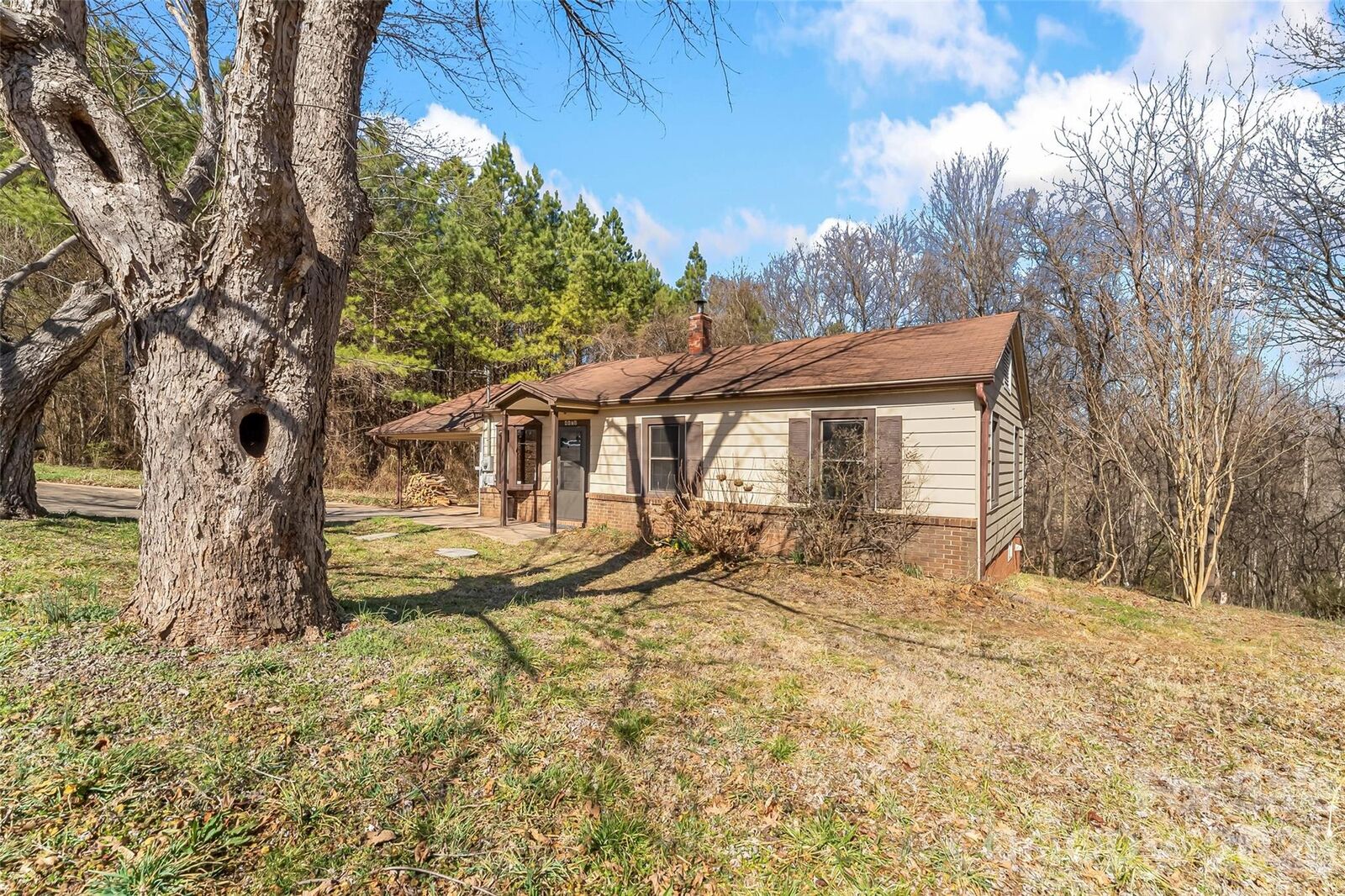 Property Photo:  4676 Bowman Road  NC 28602 