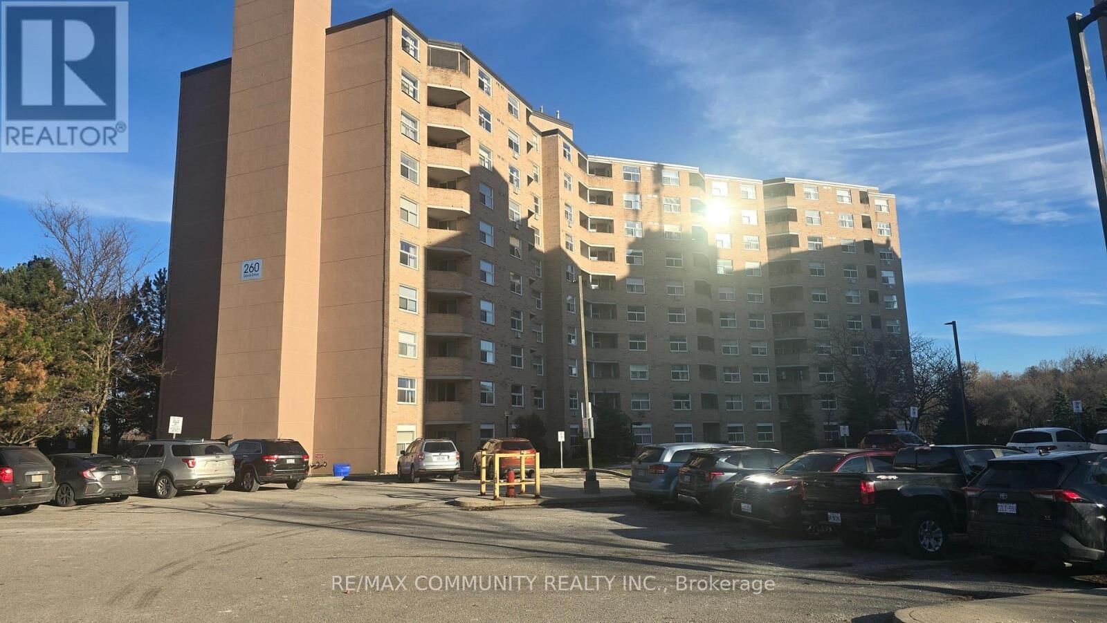 Property Photo: 260 Davis Drive 907 ON L3Y 7C3