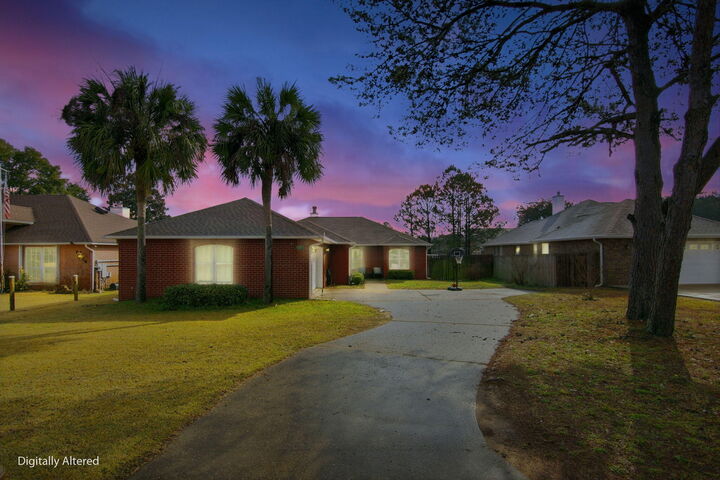 Property Photo:  2708 Creeks Edge Lane  FL 32566 