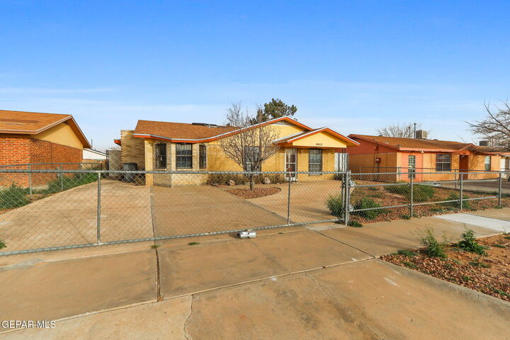 Property Photo:  10812 Aquamarine Street  TX 79924 