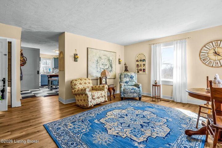 Property Photo: 319 N 1st St KY 40004