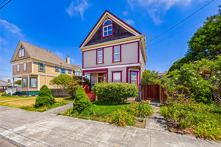 Property Photo: 2713 A Street CA 95501