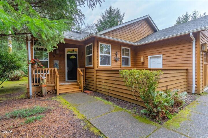 Property Photo:  150 SW Nesting Glade  OR 97341 