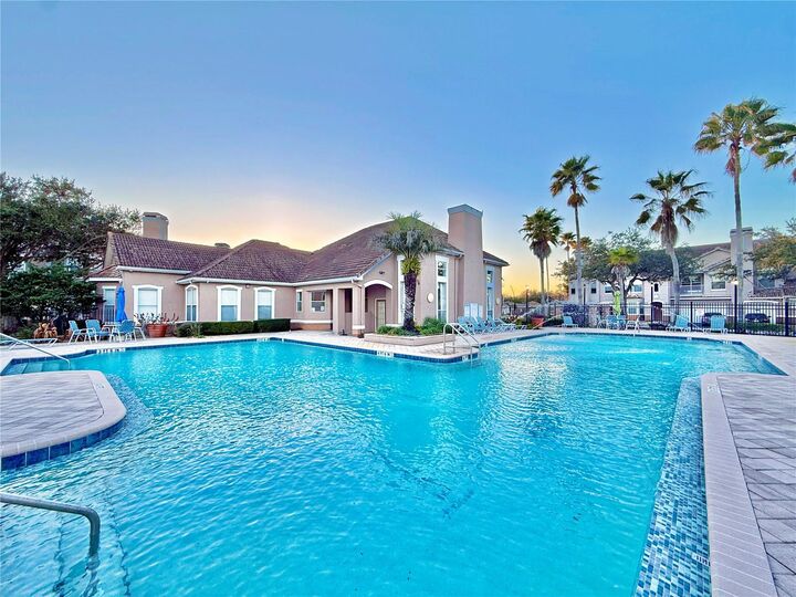 Property Photo:  18013 Villa Creek Drive  FL 33647 