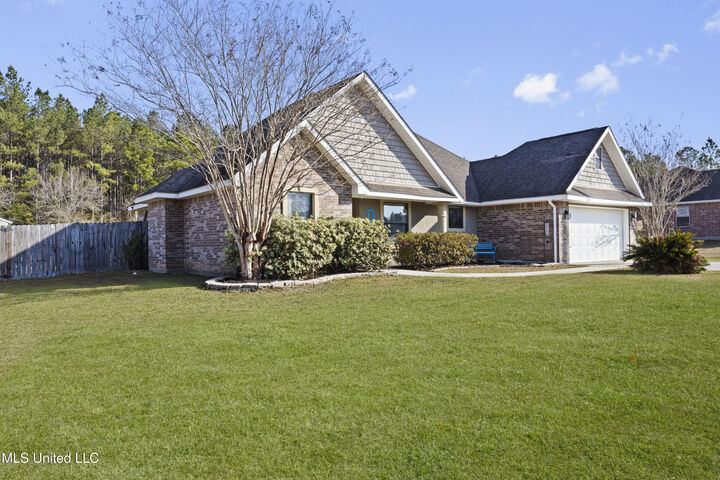 Property Photo:  21392 E Edgewood Drive  MS 39574 