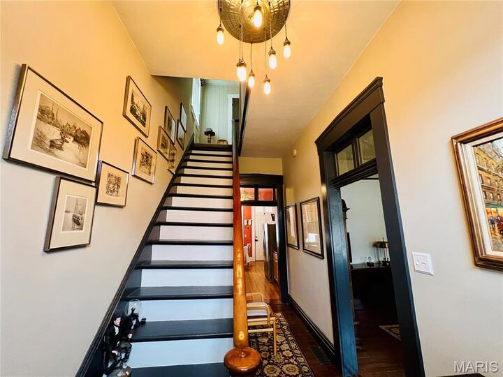 Property Photo:  611 Elm Street  MO 63090 