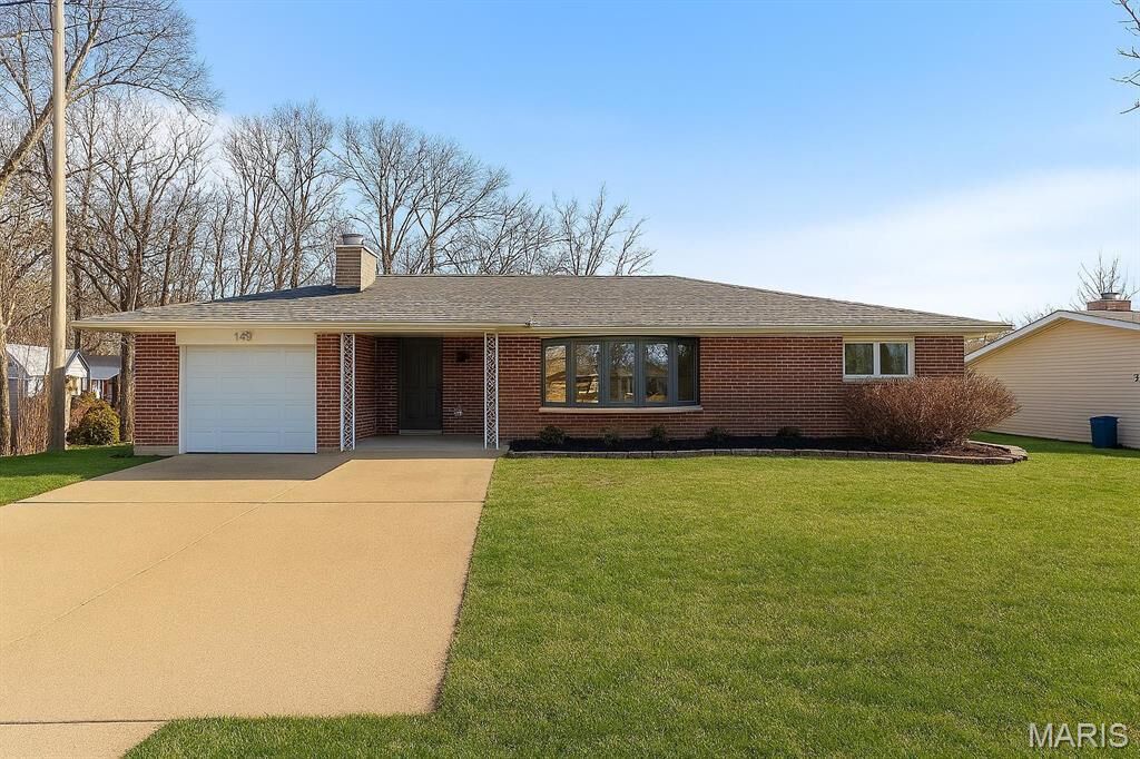 Property Photo:  149 Crescent Avenue  MO 63088 