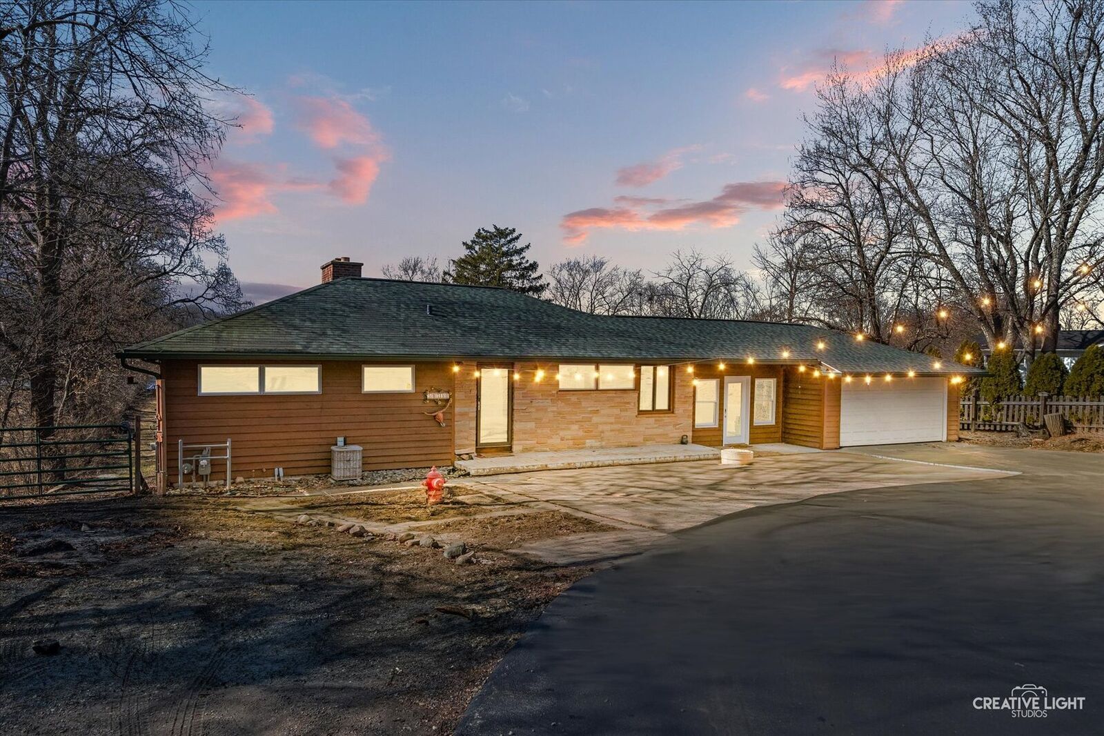 Property Photo:  