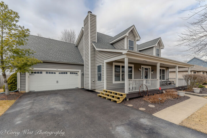 Property Photo:  411 Meadow Lane  IL 60520 