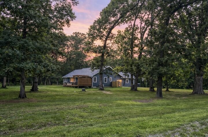 Property Photo:  15060 Lakepoint Drive  IL 62812 