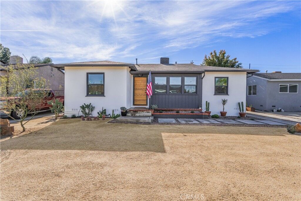 Property Photo:  13924 Anola Street  CA 90605 
