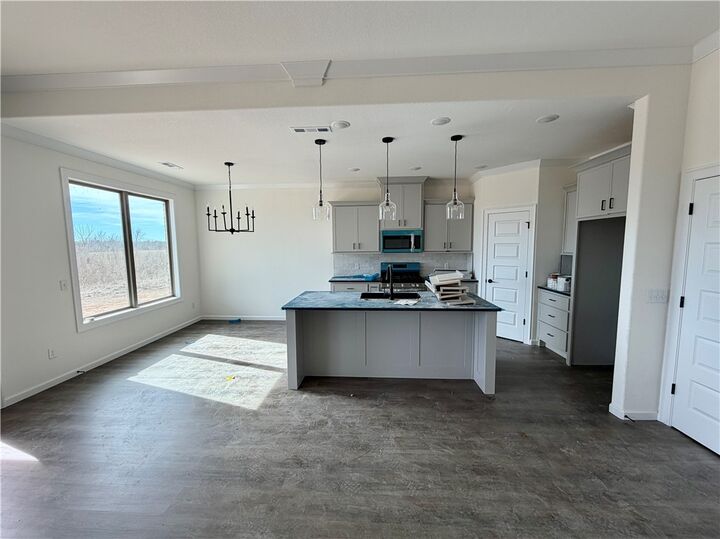 Property Photo:  1909 Farmer Street  AR 72751 