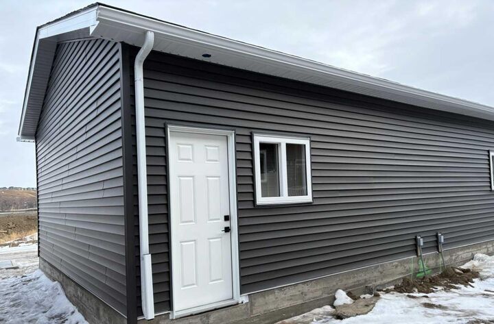 Property Photo:  862 Wolf Willow Boulevard SE  AB T2X 5R5 