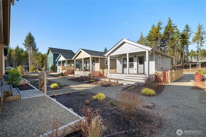 Property Photo: 40 Bungalow Loop WA 98571