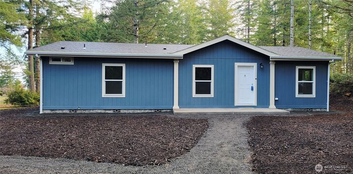 Property Photo:  621 E Hyland Drive  WA 98592 