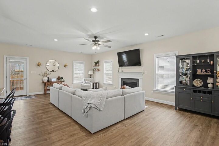 Property Photo:  322 12th St  VA 23181 