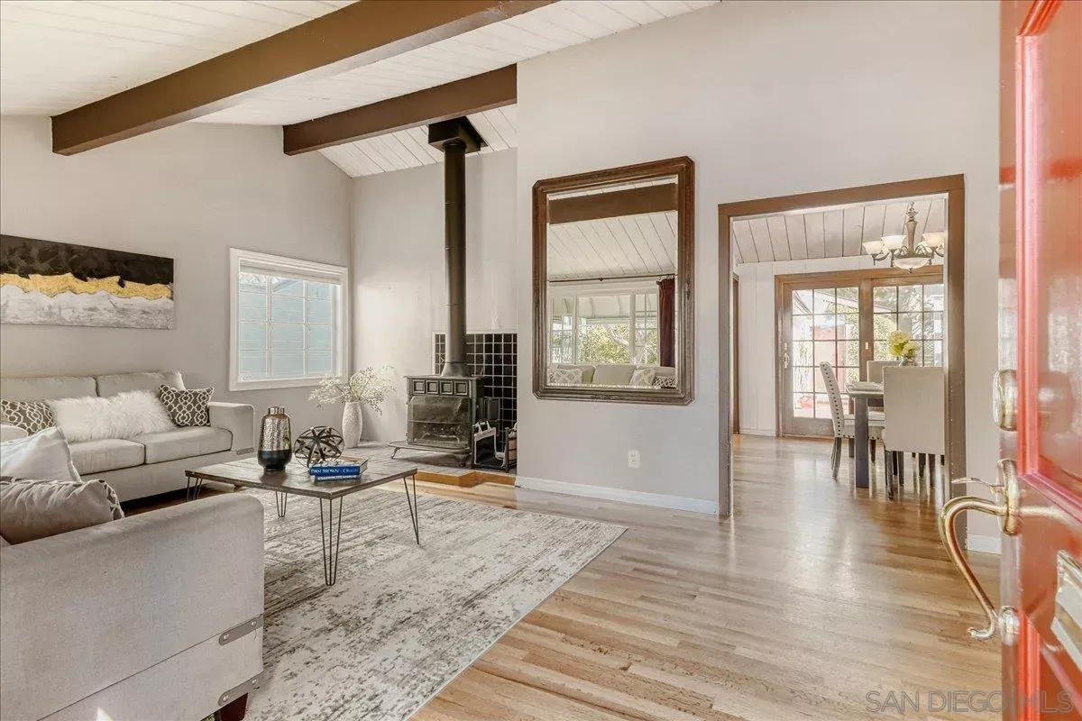 Property Photo:  5617 Taft Ave  CA 92037 