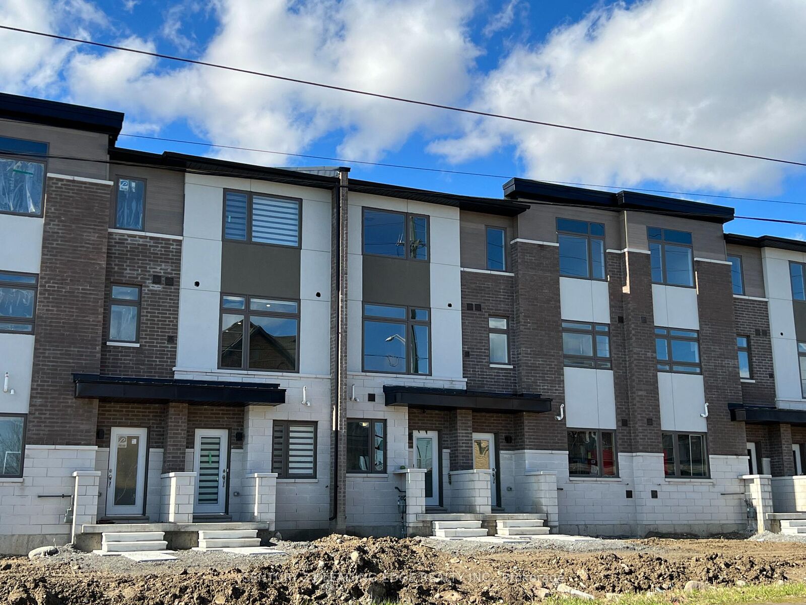 Property Photo:  250 Finch Avenue 211  ON L1V 0G6 