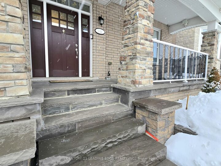 Property Photo: 66 Degraaf Crescent ON L4G 0X3