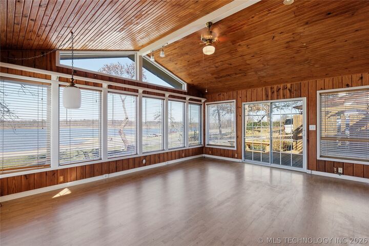 Property Photo:  32262 E 720 Road  OK 74467 