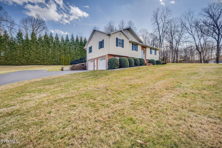 Property Photo:  117 Lancaster Road  TN 37663 