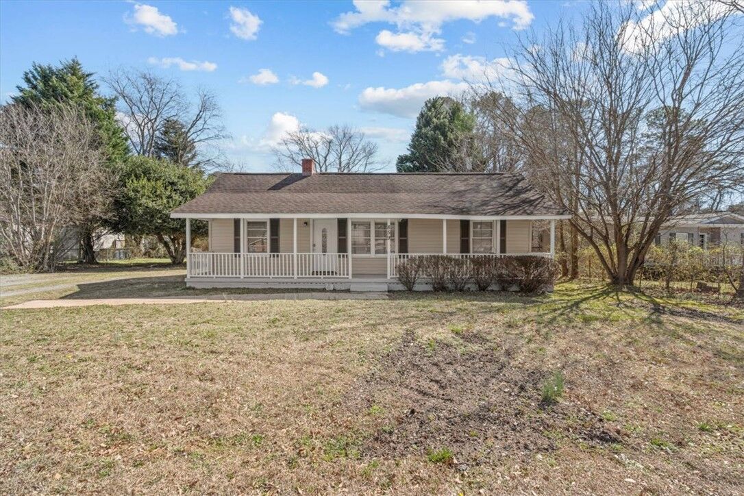 Property Photo:  859 Floyd Road  SC 29307 