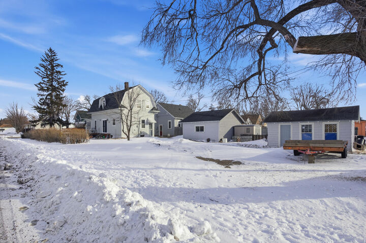 Property Photo:  1202 S 1st Street  SD 57401 