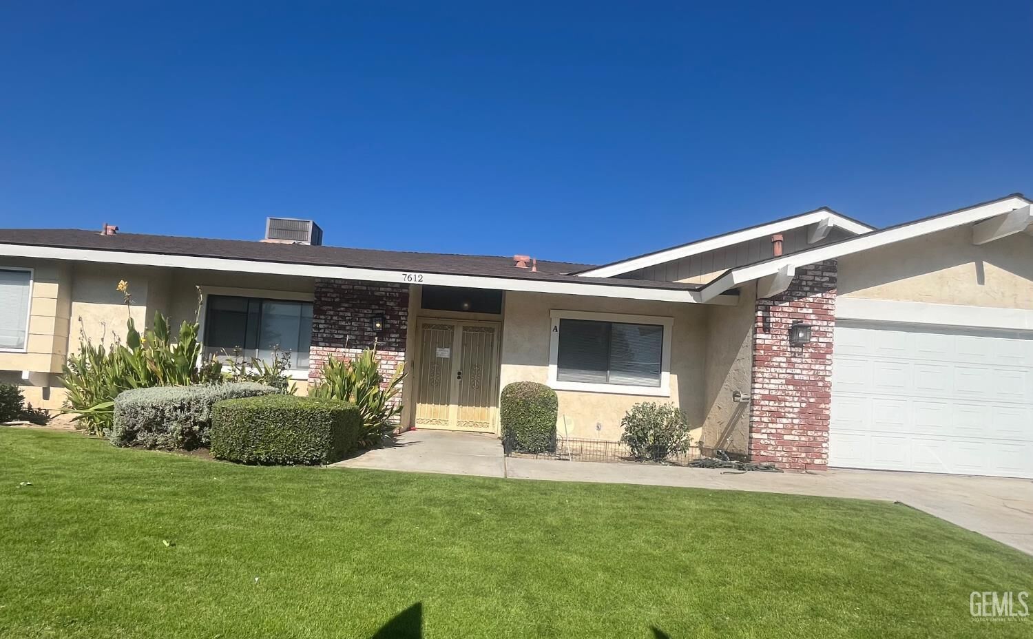 Property Photo:  7612 Stockdale Highway  CA 93309 