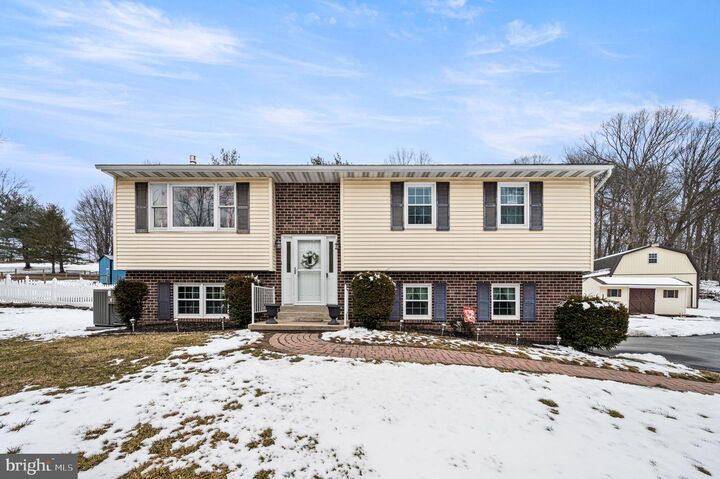 Property Photo: 1548 County Line Road PA 19525