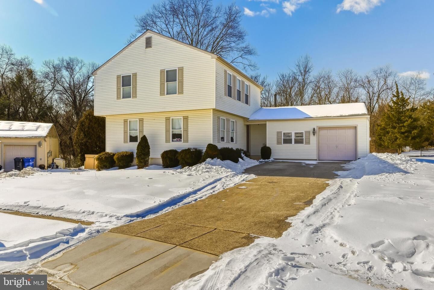 Property Photo:  1724 Lee Court  NJ 08012 