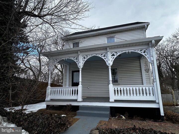 Property Photo:  2 W Main Street  VA 22620 