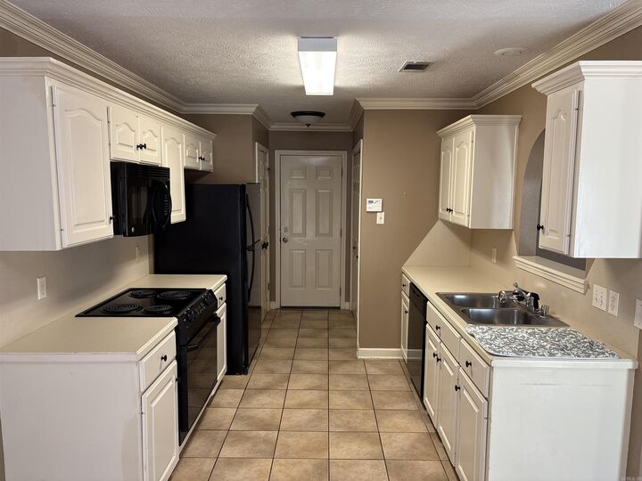 Property Photo:  4465 Oregon Trail  AR 72034 